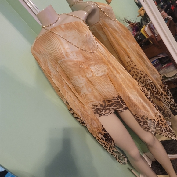 Chico's Sheer Shaw Beautiful Design with Cheetah Print on the bottom - Picture 7 of 10